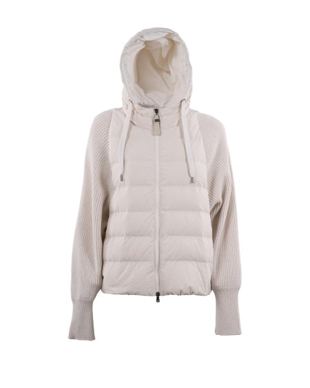 Shop BRUNELLO CUCINELLI  Giacchetto: Brunello Cucinelli piumino corto.
Chiusura con zip e doppio cursore.
Fodera in nylon idrorepellente.
Cappuccio regolabile con coulisse.
Decorazione in monile Nickel-free.
Composizione: 74% POLIAMMIDE, 26% COTONE.
Made in Italy.. MD5997699-C1709
